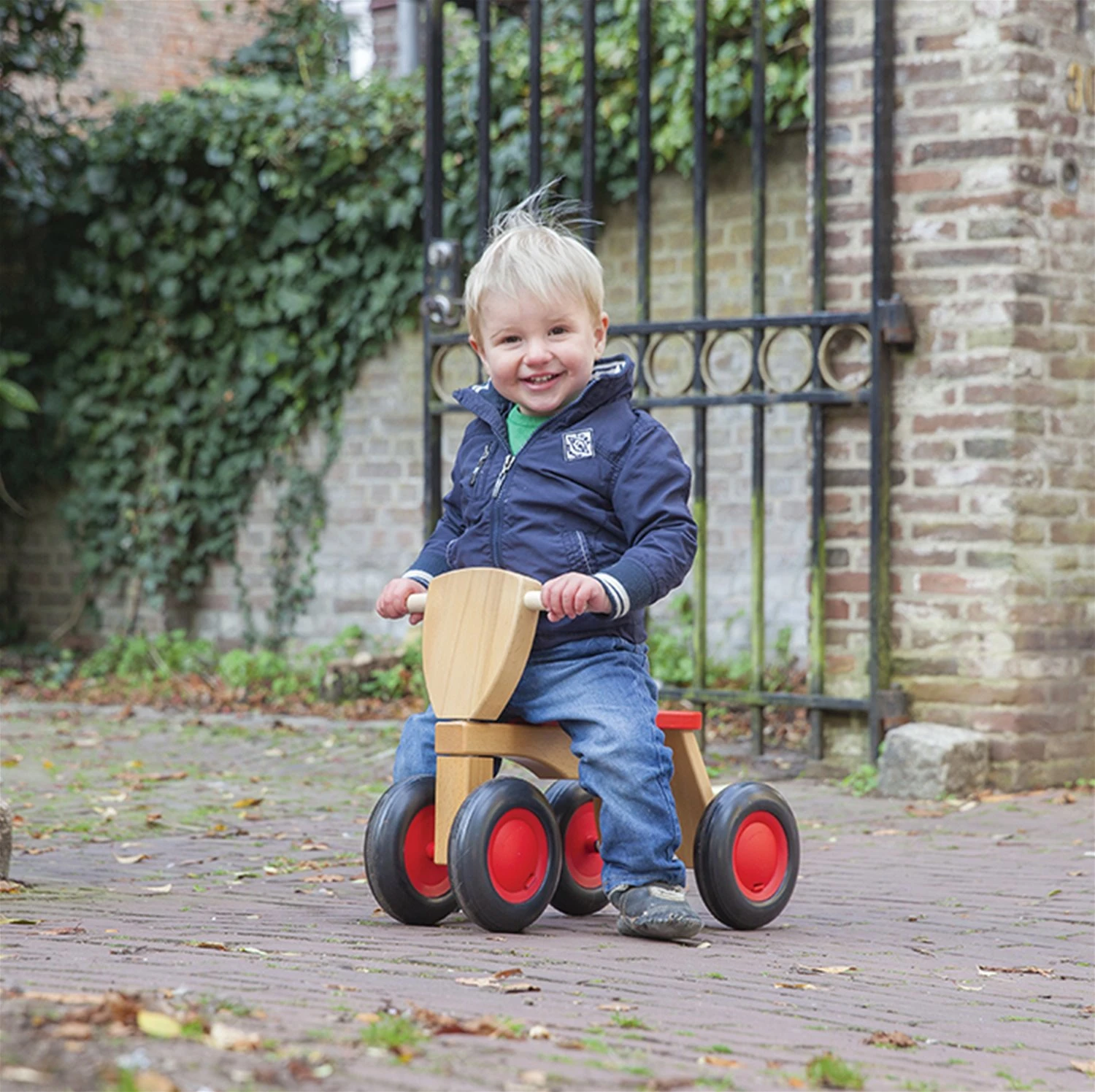 New Classic Toys® New Classic Toys Road Star Junior Freewheel Red/Brown - Image 5